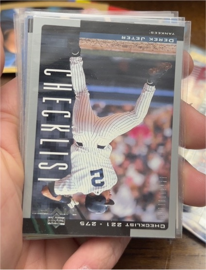 2001 Upper Deck MVP #329 Derek Jeter — front