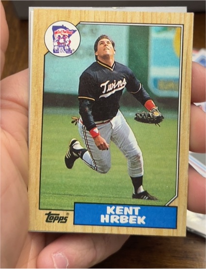 1987 Topps #679 Kent Hrbek — front
