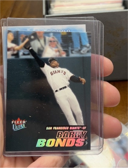2001 Fleer Ultra #182 Barry Bonds — front