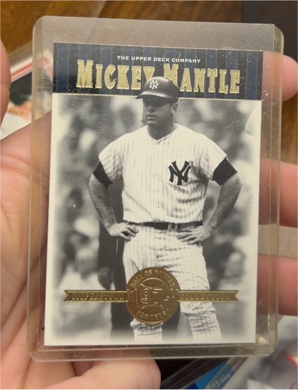 2001 Upper Deck Hall of Famers #49 Mickey Mantle — front