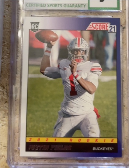 2021 Panini Score 1991 Throwback Rookies #TB2 Justin Fields — front