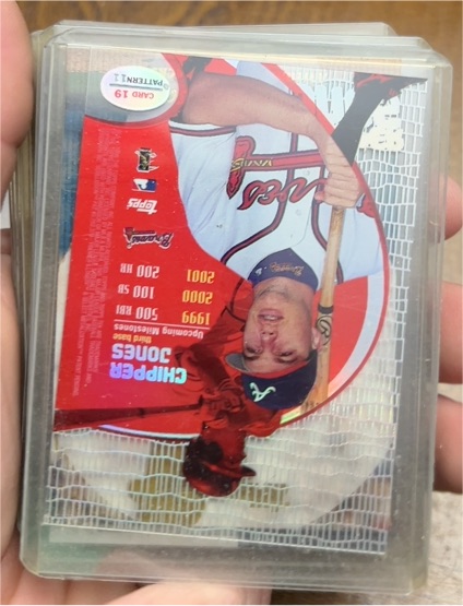 1999 Topps #19 Chipper Jones — front