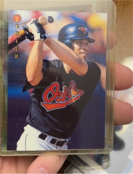 1997 Pinnacle Zenith #5 Roberto Alomar — front