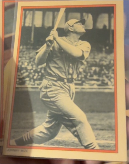 1985 Topps Circle K #32 Johnny Mize — front