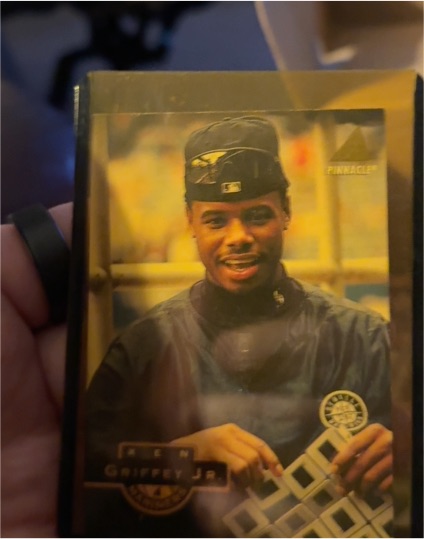 1994 Pinnacle #100 Ken Griffey Jr. — front