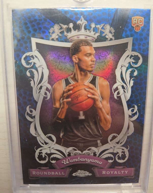 2023-24 Topps Chrome #RR-26 Victor Wembanyama Roundball Royalty — front