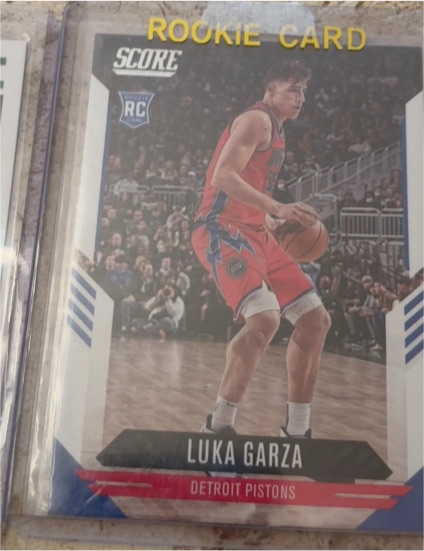 2021-22 Panini Chronicles Score #148 Luka Garza — front