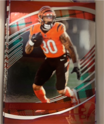 2025 Panini Absolute Red & Green Holiday Foil #98 Chase Brown — front