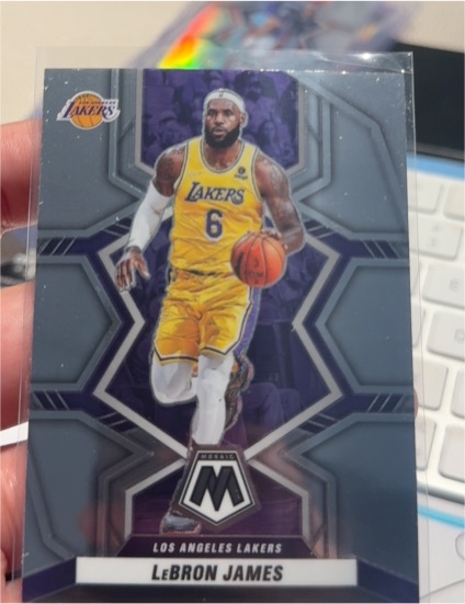 2021-22 Panini Mosaic #146 LeBron James — front
