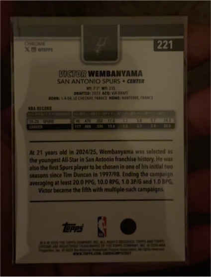 2025-26 Topps Chrome #221 Victor Wembanyama — front