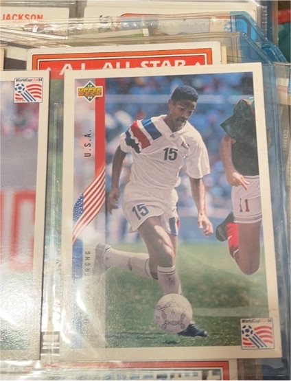 1994 Upper Deck World Cup #2 Des Armstrong — front