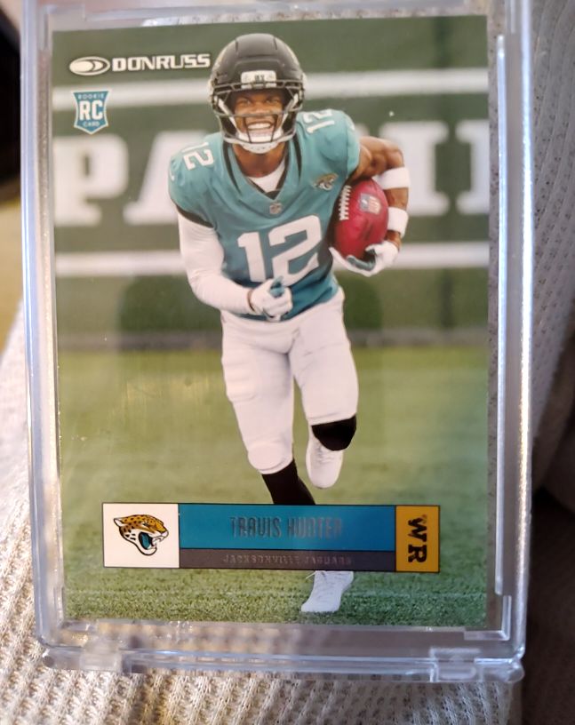 2025 Donruss Retro 2005 #R05-TVH Travis Hunter — front