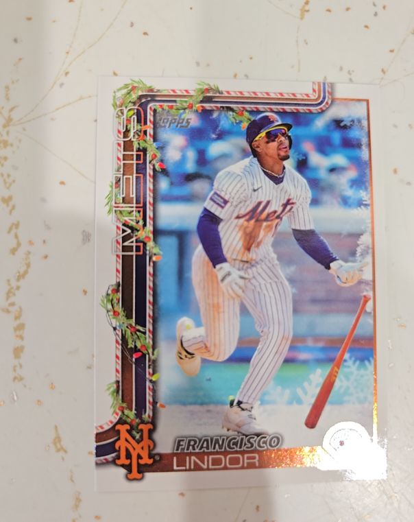 2025 Topps Holiday #H171 Francisco Lindor — front