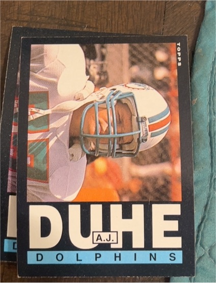 1985 Topps #309 A.J. Duhe Miami Dolphins — front