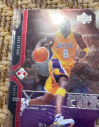 1998 Upper Deck Black Diamond #8 Kobe Bryant — front