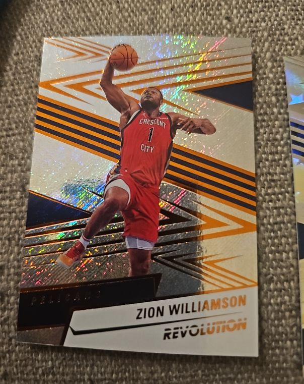 2024-25 Panini Revolution #50 Zion Williamson — front