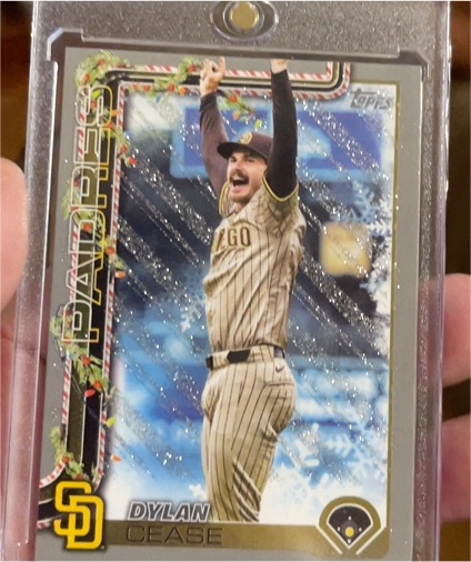 2025 Topps Holiday #H77 Dylan Cease — front