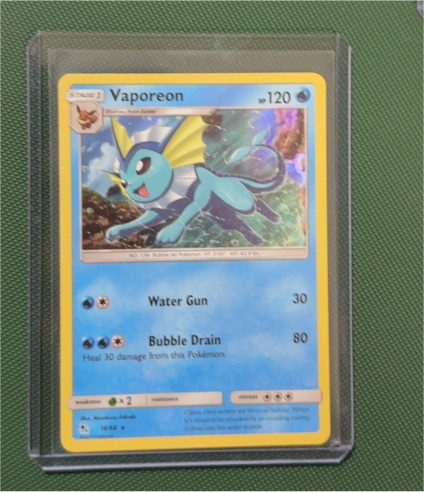 2019 Pokémon TCG Hidden Fates #18 Vaporeon — front