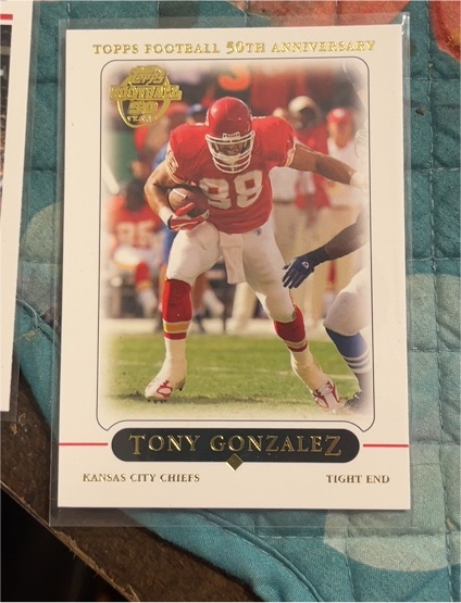 2005 Topps #143 Tony Gonzalez — front