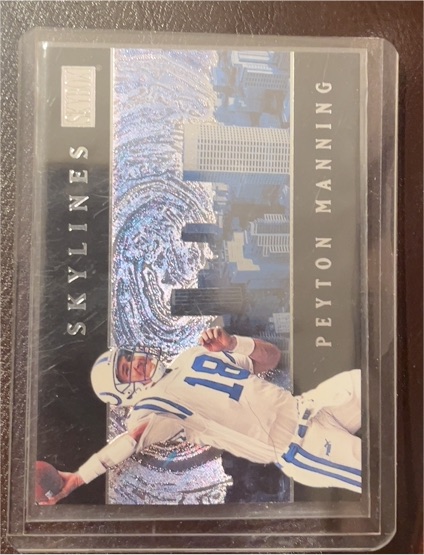 2000 Skybox Skylines #8 Peyton Manning — front