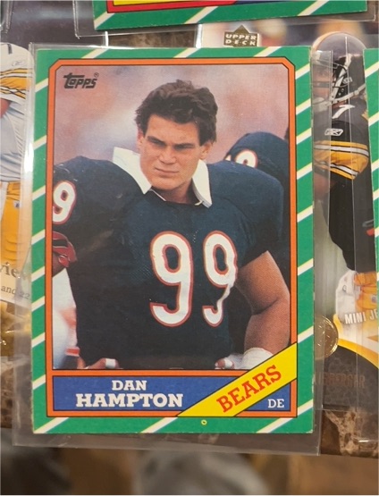 1986 Topps Football #22 Dan Hampton — front