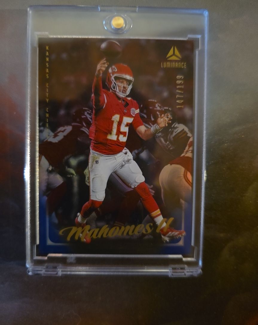 2025 Panini Luminance #55 Patrick Mahomes II — front
