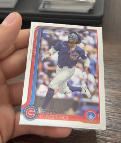 2025 Topps Chrome Update #USC67 Willi Castro — front
