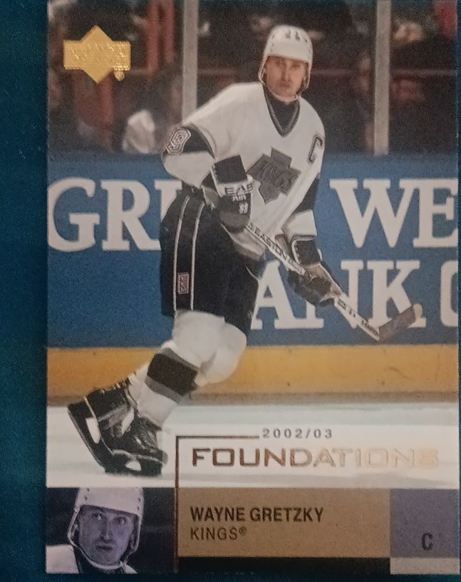 2002-03 Upper Deck Foundations #44 Wayne Gretzky — front