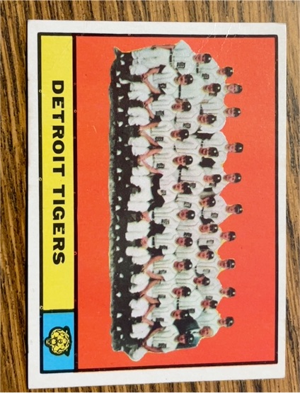 1961 Topps #51 Detroit Tigers Team — front
