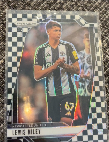 2024-25 Panini Prizm Premier League #67 Lewis Miley — front