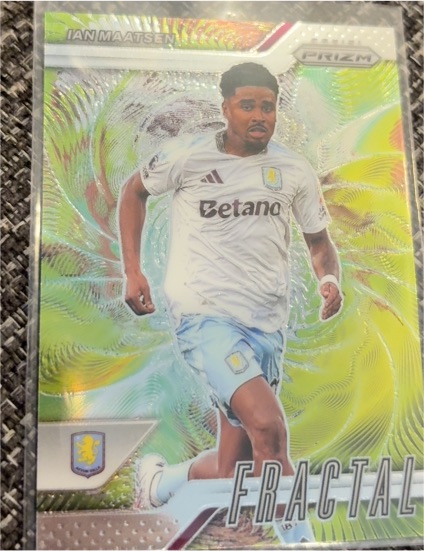2024 Panini Prizm Premier League #4 Ian Maatsen Fractal — front