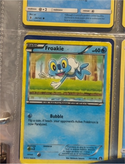 2012 Pokémon Black & White #38 Froakie — front