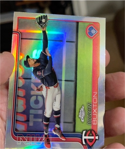 2025 Topps Chrome #172 Byron Buxton — front