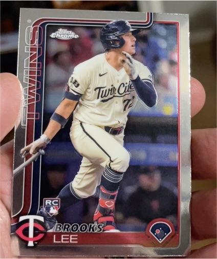 2025 Topps Chrome #234 Brooks Lee — front
