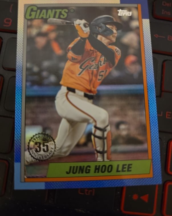 2025 Topps Update #U90-21 Jung Hoo Lee 1990 Topps Baseball 35th Anniversary — front