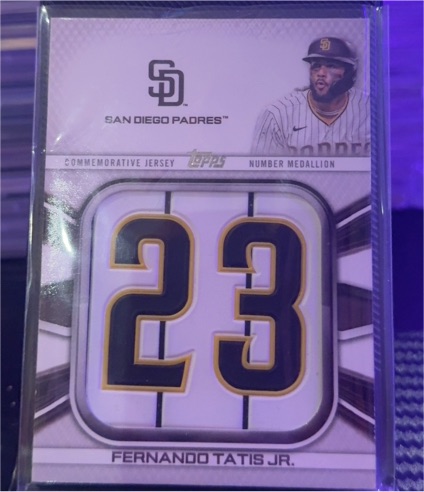 2022 Topps Series 1 #JNM-FT Fernando Tatis Jr. Jersey Number Medallion — front