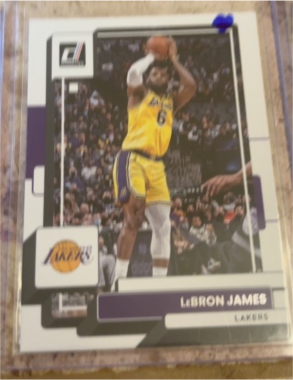 2022-23 Panini Donruss #128 LeBron James — front