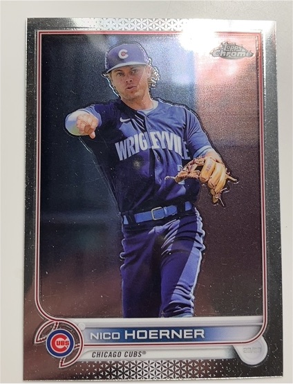 2022 Topps Chrome #111 Nico Hoerner — front