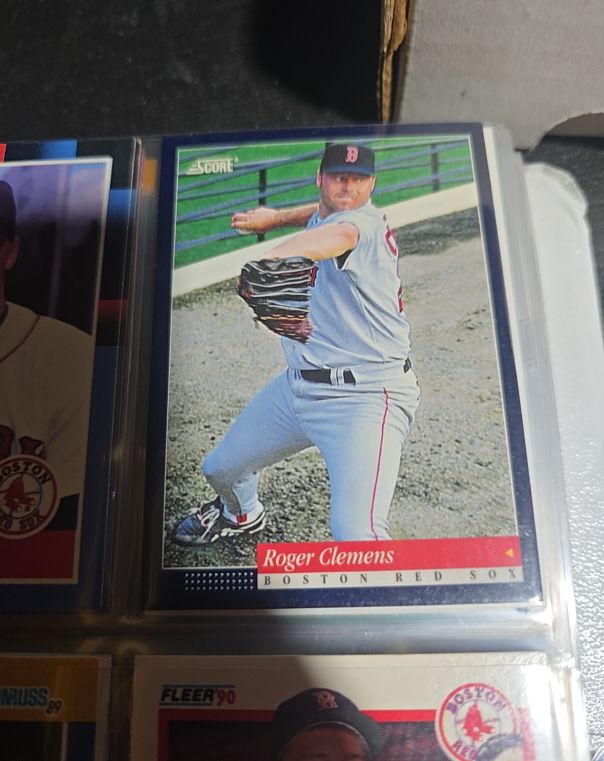 1993 Score #25 Roger Clemens — front