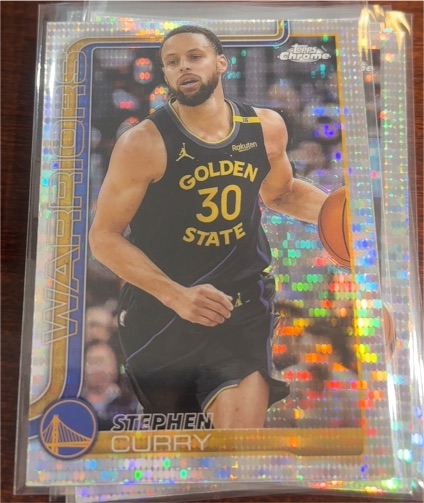 2025-26 Topps Chrome #201 Stephen Curry — front