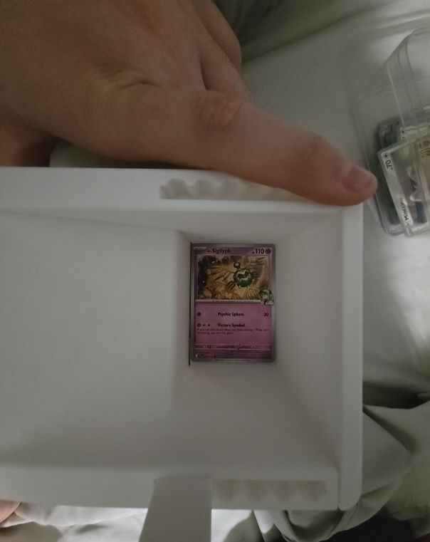 2023 Pokemon Scarlet & Violet #47 Sigilyph — front