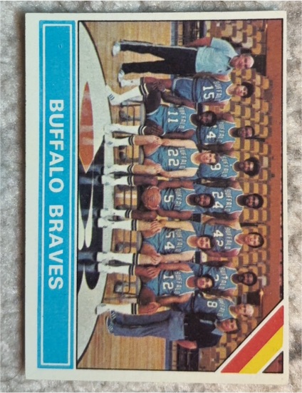 1975-76 Topps #205 Buffalo Braves — front