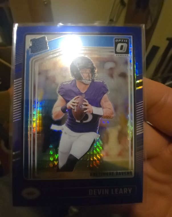 2024 Donruss Optic #227 Devin Leary — front