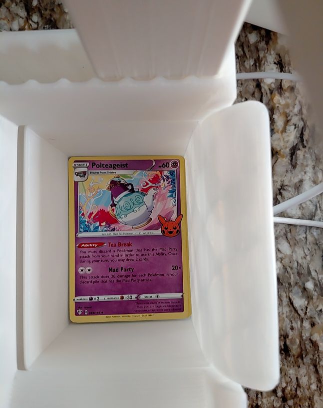 2022 Pokémon Darkness Ablaze #83 Polteageist — front