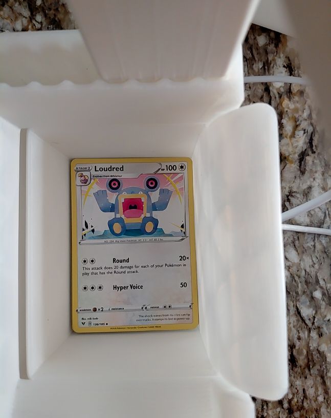 2020 Pokémon Vivid Voltage #136 Loudred — front