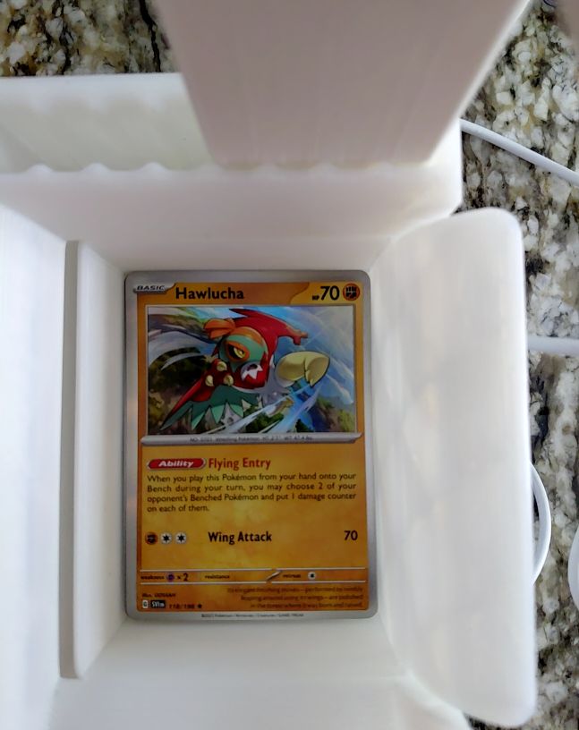 2022 Pokémon Scarlet & Violet #118 Hawlucha — front
