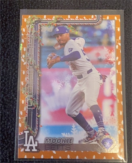 2025 Topps Holiday #H52 Mookie Betts — front