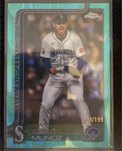 2025 Topps Chrome Update #US12 Andres Munoz — front
