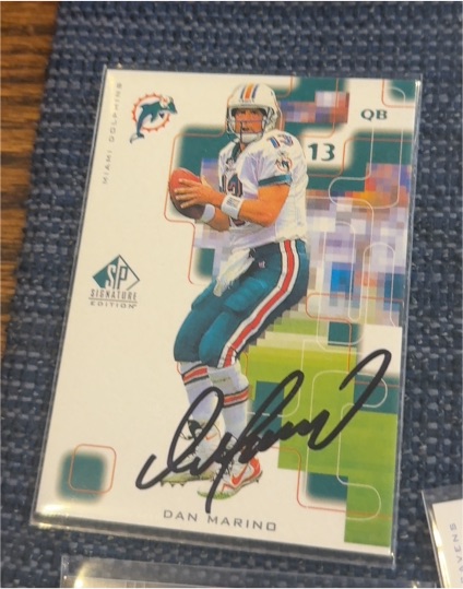 1999 Upper Deck SP Signature Edition #13 Dan Marino — front