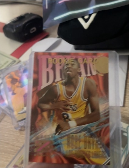 1996 Skybox Z-Force #142 Kobe Bryant — front